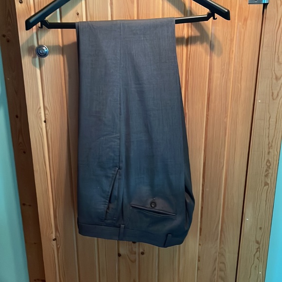 Kenneth Cole suit size 40 - Picture 2 of 4